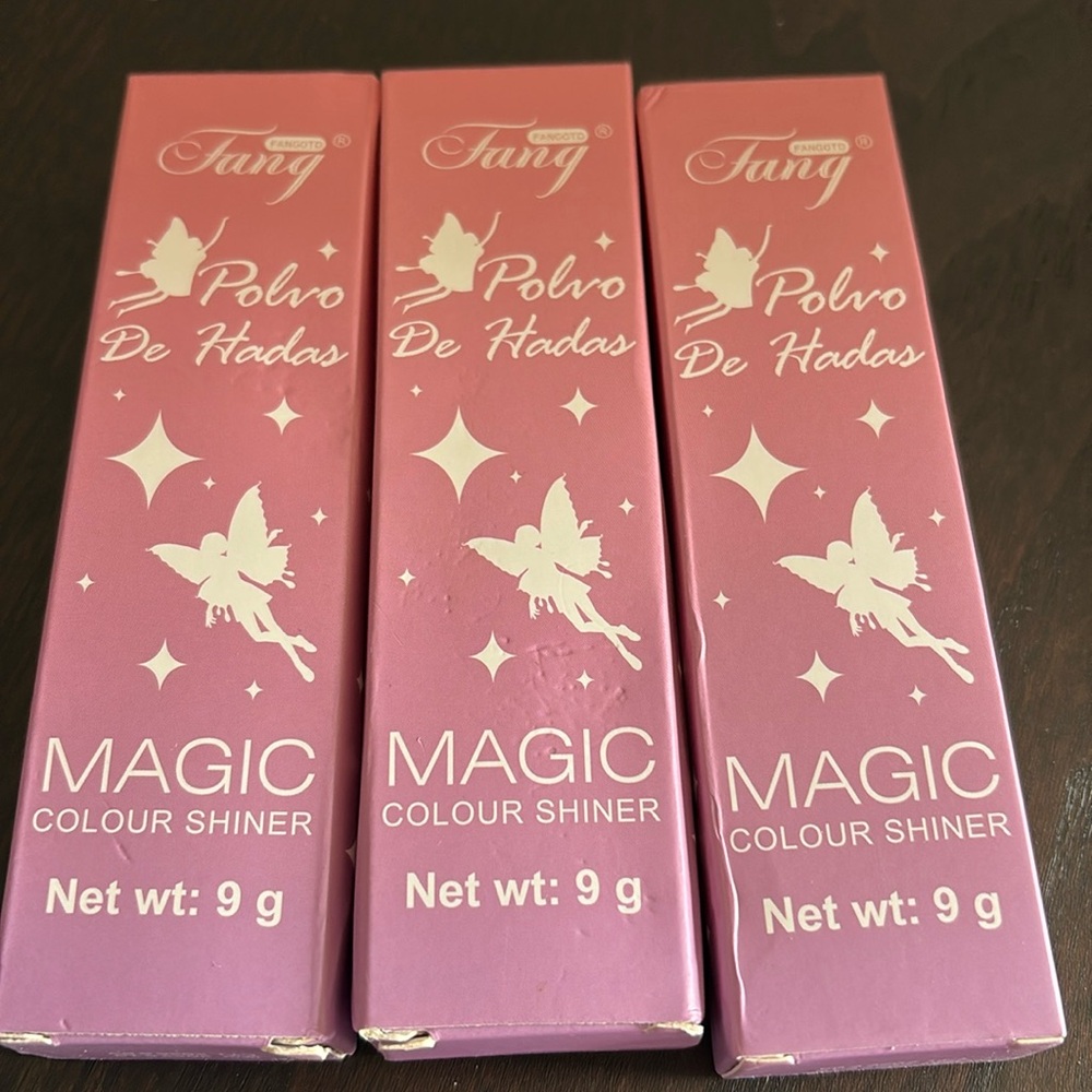 NWB/NWT Fang Polro De Hadas Magic Colour Shiner